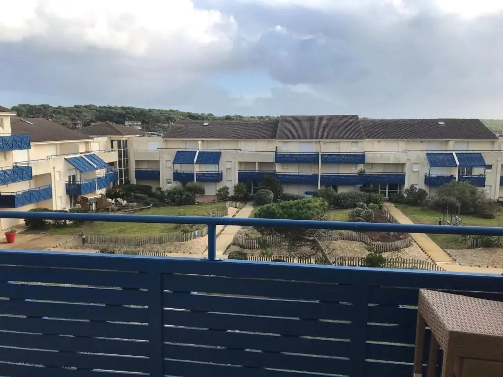 Joli T2 bord de mer parking piscine