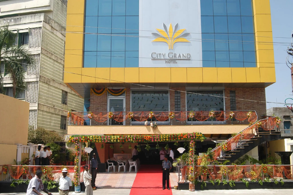 City Grand Hotel