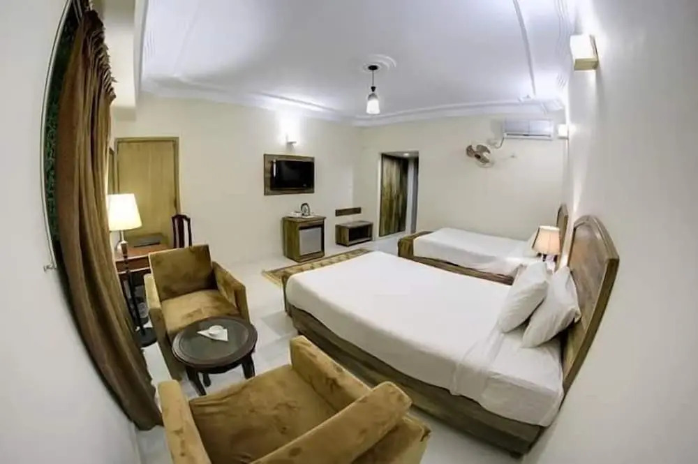 Hotel Al-Farooq