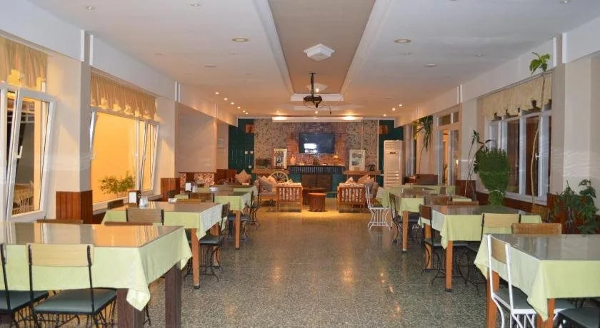 Lades Hotel