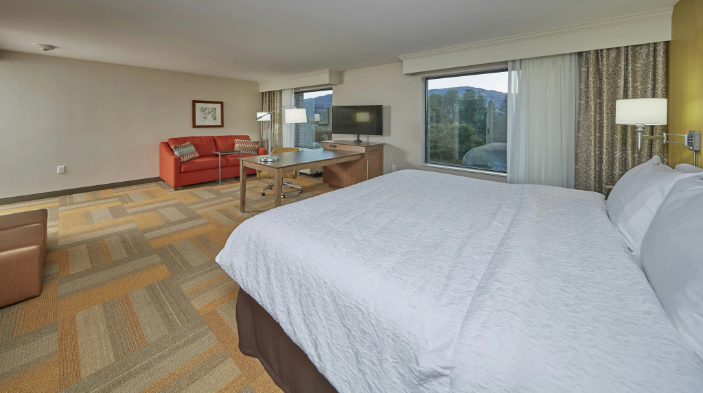 Hampton Inn & Suites Hood River