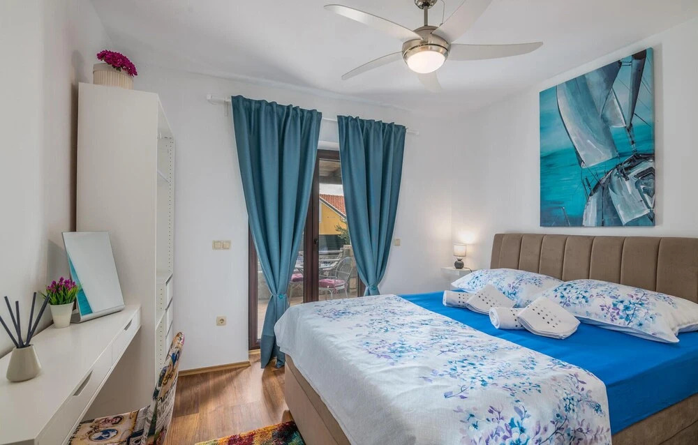 Luxurious Home In Lakmartin