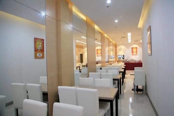 Super 8 Shuang Jing Bridge East
