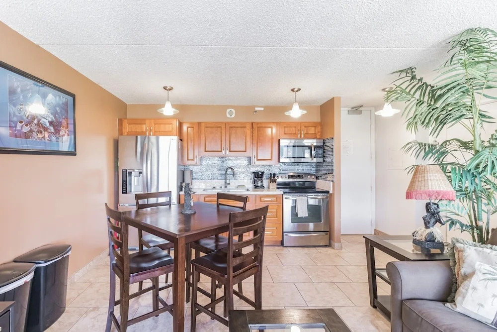 Tower 2 Suite 3201 - Qqp 1 Bedroom Home by Redawning