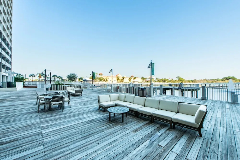Laketown Wharf 116