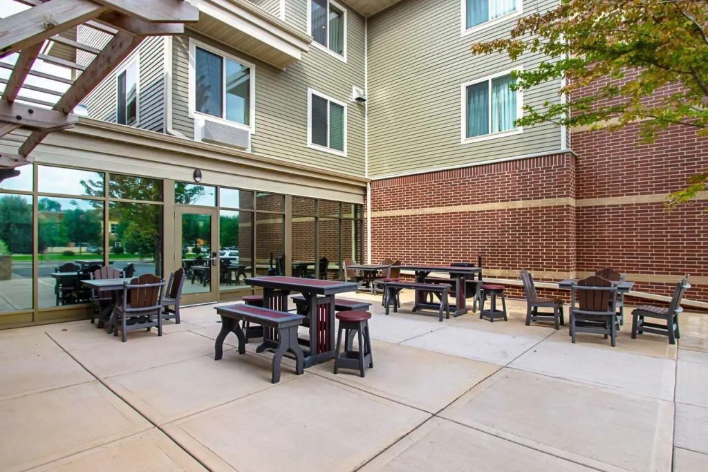 MainStay Suites Madison - Monona