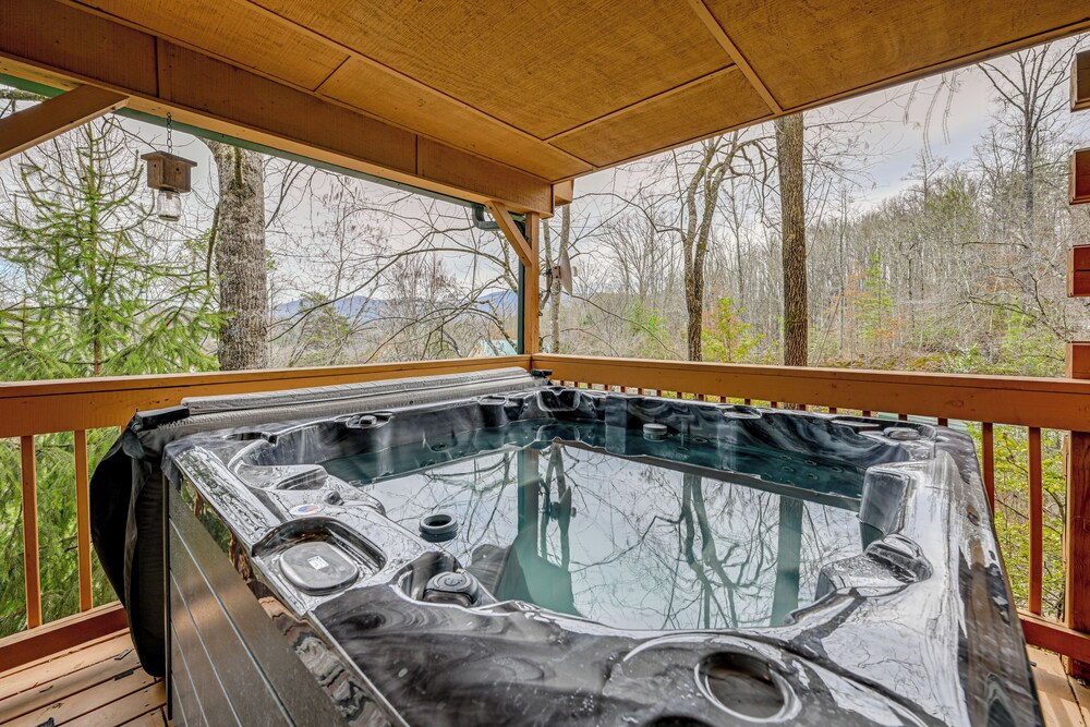 Mtn-view Bryson City Cabin: 1 Mi to Deep Creek