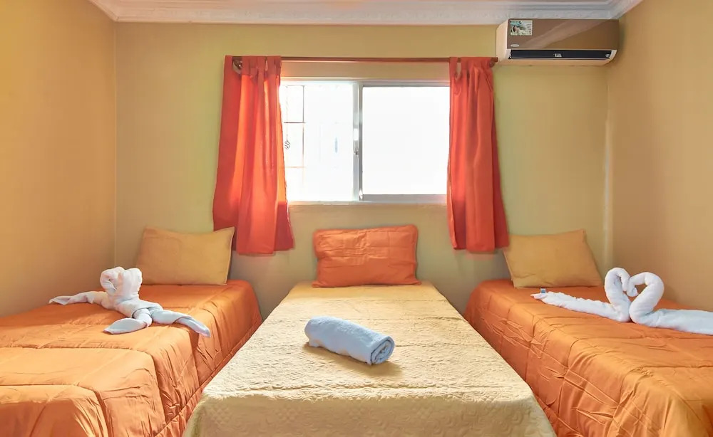 2 Bedroom Apartment Prime Location Great Services!