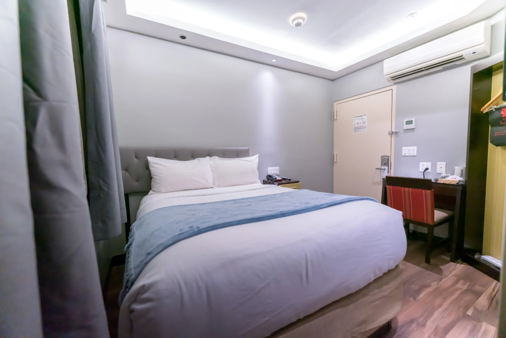 Madison LES Hotel