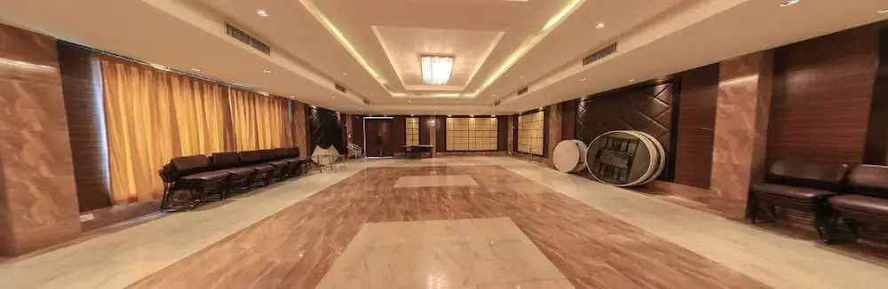 OYO 3010 Chanakya BNR Hotel