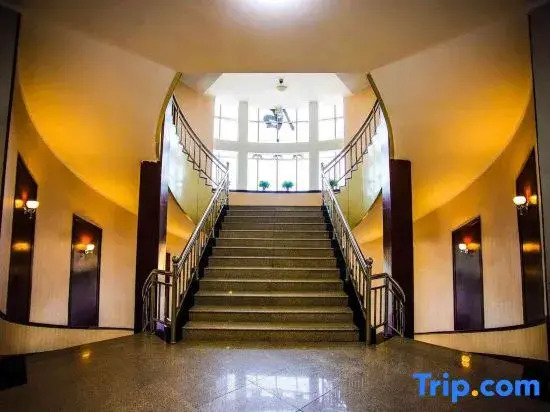 Yuzhou Grand Hotel