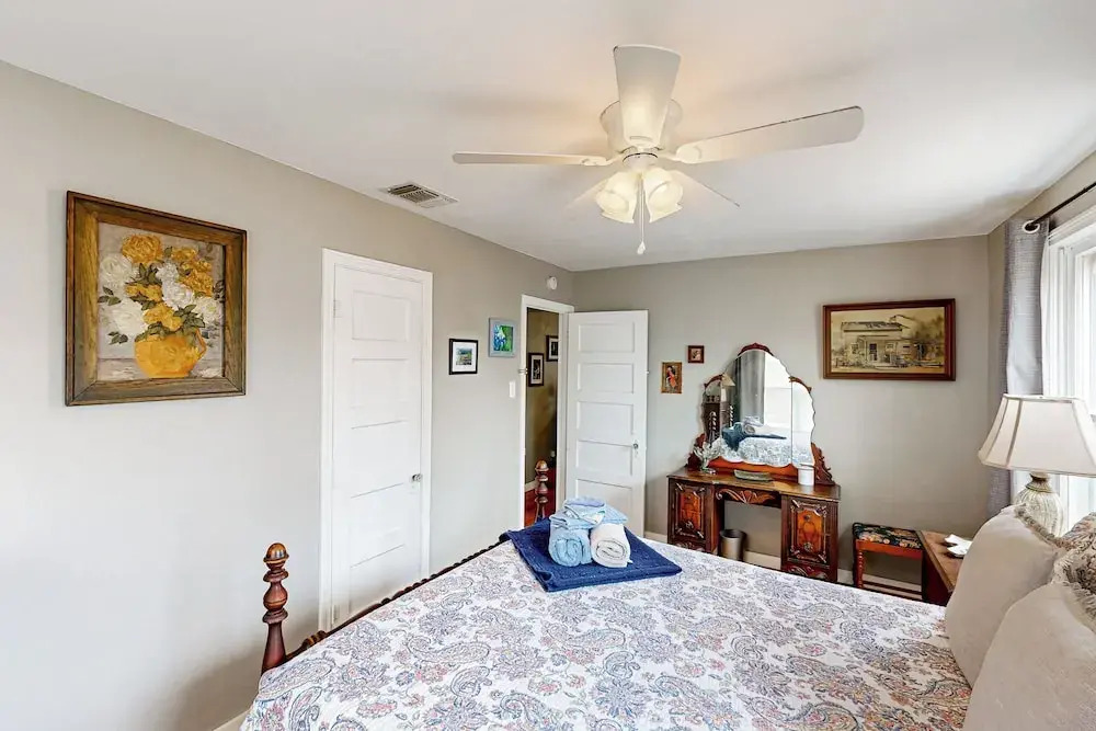 Play Room, Patio & Fire Pit! Cozy Kerrville Home