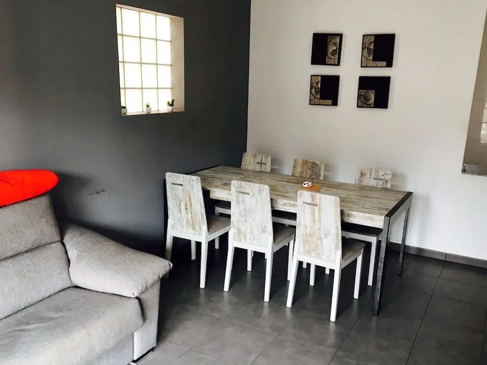 Comfortable Apartment With Washing Machine Near the Sea