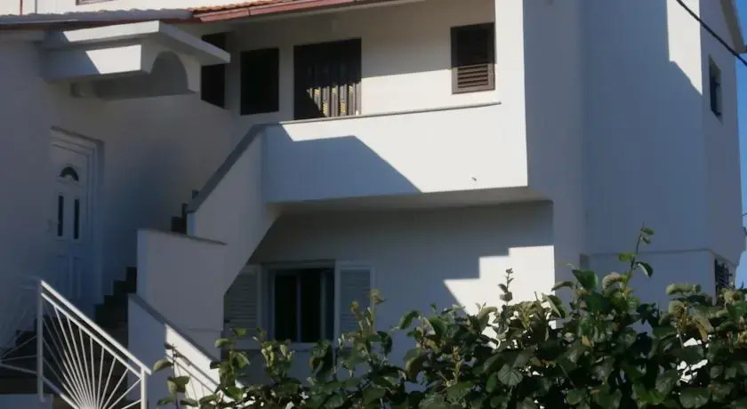 Apartments Kirigin
