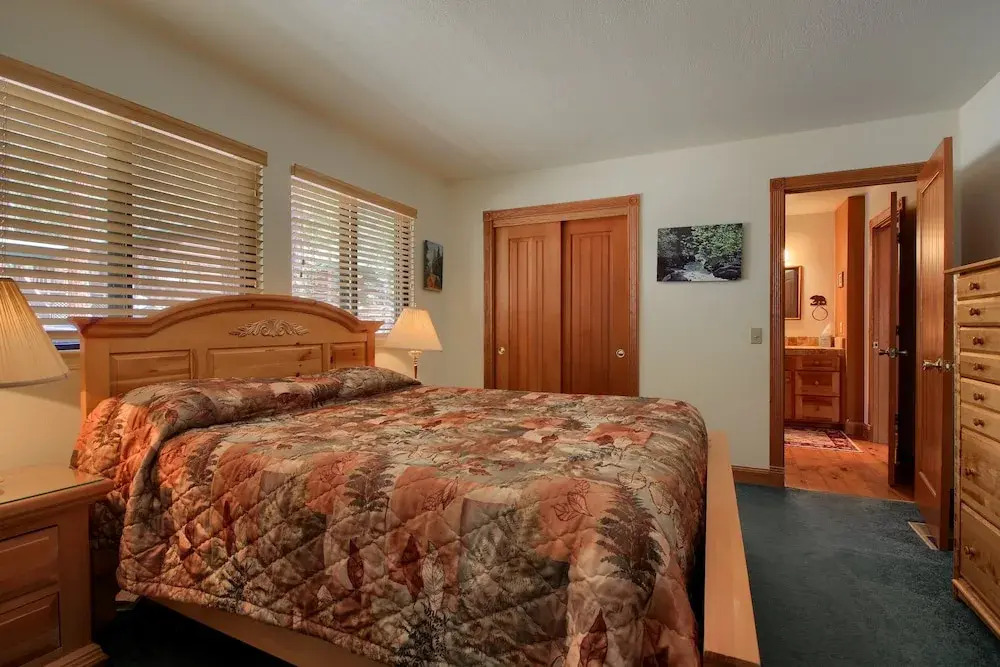 Jolie Cabin