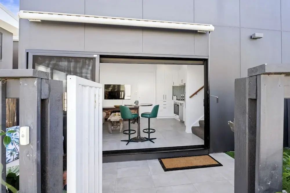 1 Bedroom Modern Townhouse in Casuarina