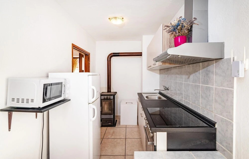 Nice Home in Rovanjska With 1 Bedrooms and Wifi