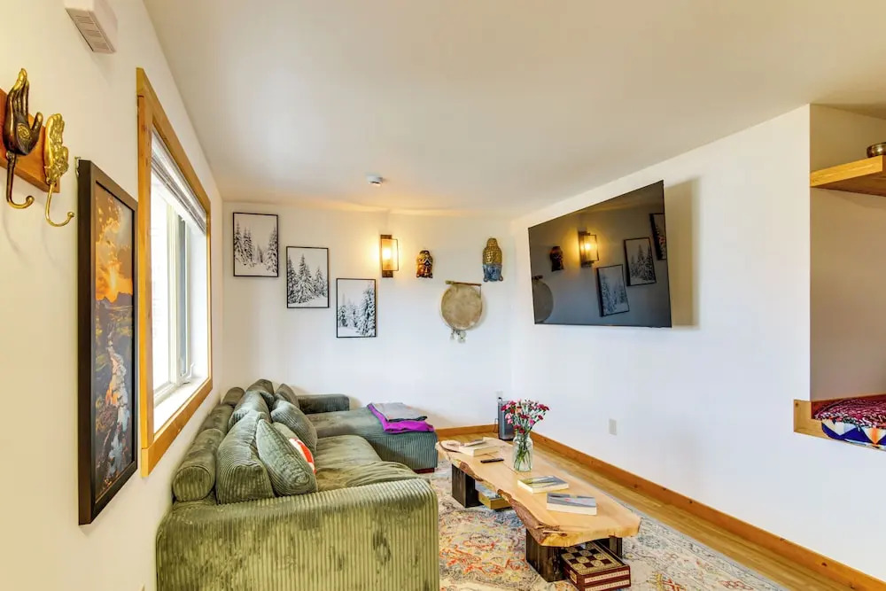 12 Mi to Bozeman: Duplex w/ Sauna & Yard