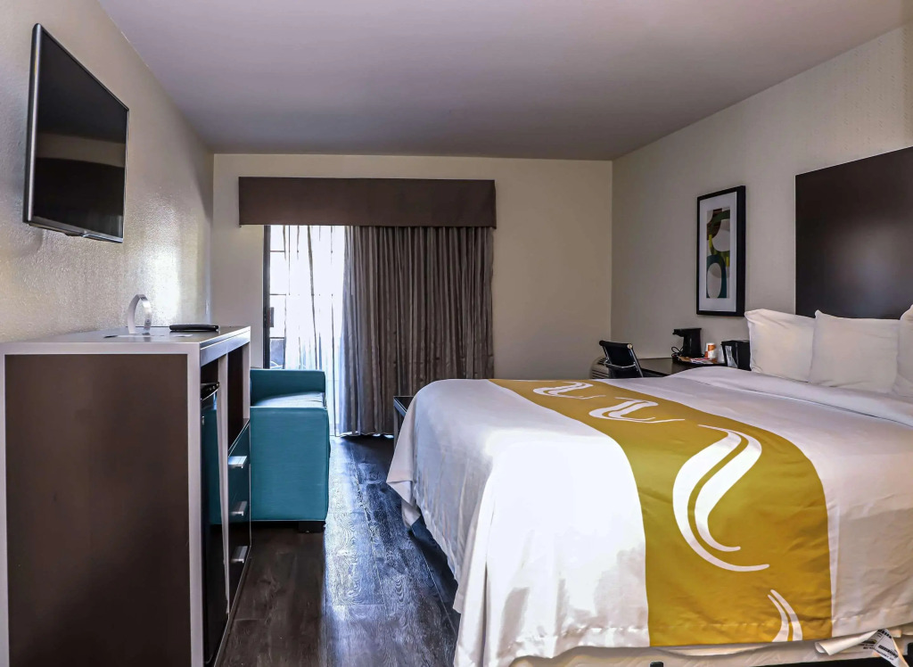 Quality Inn & Suites Camarillo-Oxnard