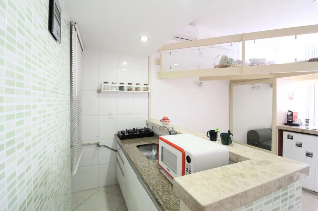 Pineapples A923 | Studio in Copacabana Z2