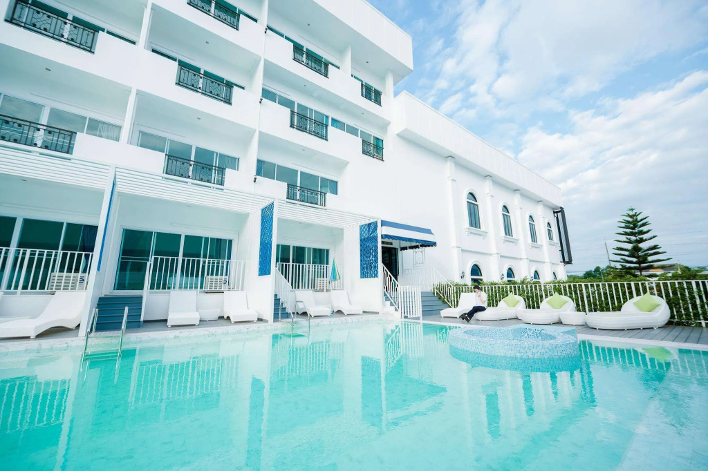 Marble Arch De Loei Hotel