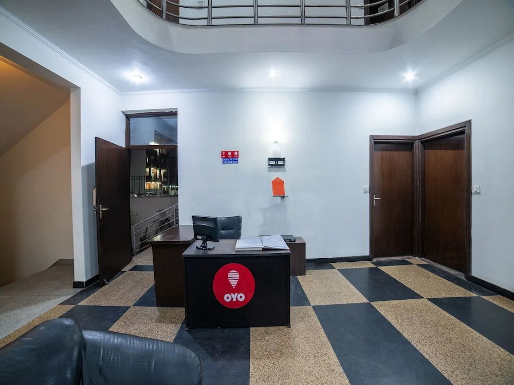 OYO 14545 Hotel Blueleaf