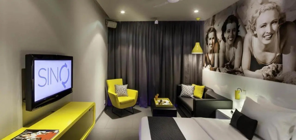 SinQ Party Hotel - No Male Stags Allowed