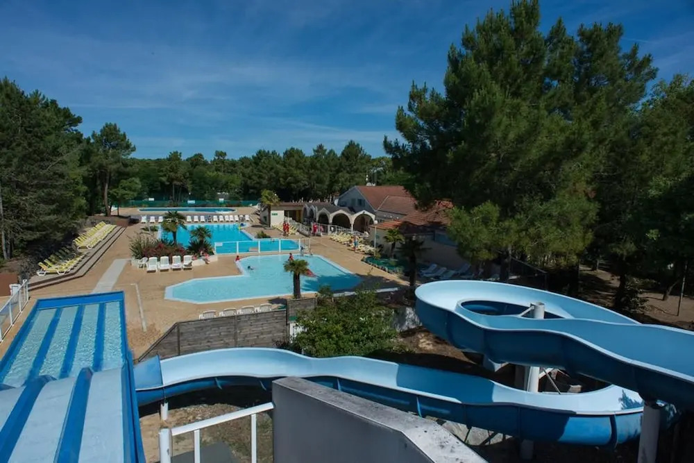 Property With 2 Bedrooms in Saint-jean-de-monts, With Pool Access, Fur