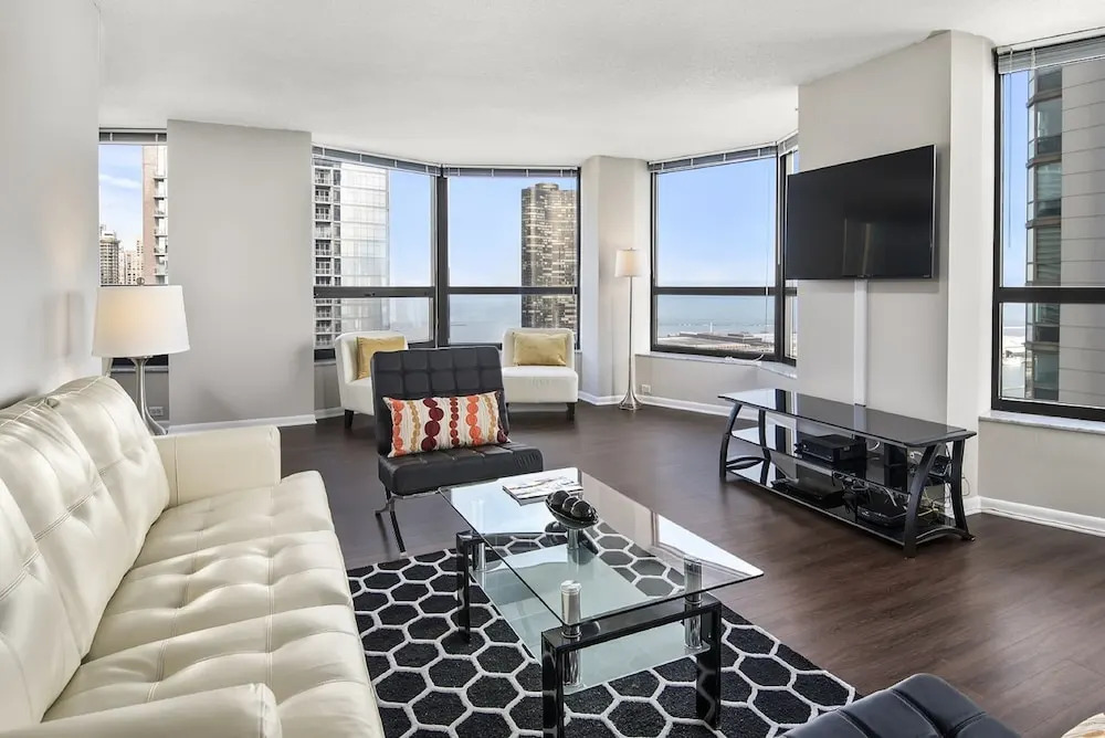 Luxury Suites At North Harbor Tower