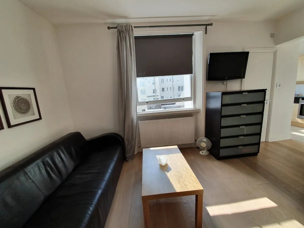 Studio Apartment in South Kensington 5