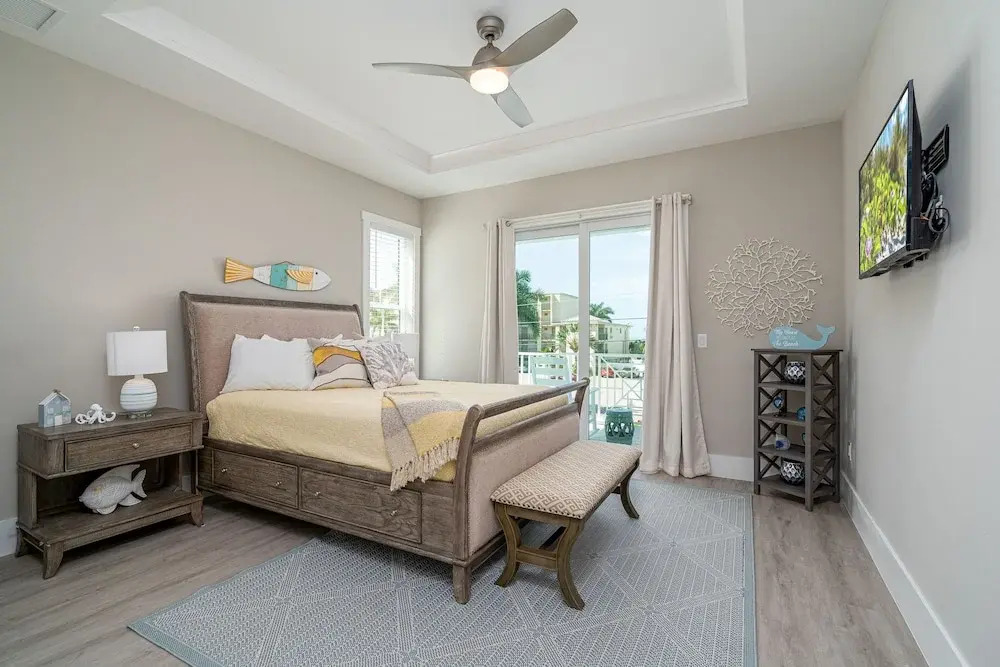 661 Estero Blvd "beach To Bay" 5 Bedroom Home by RedAwning