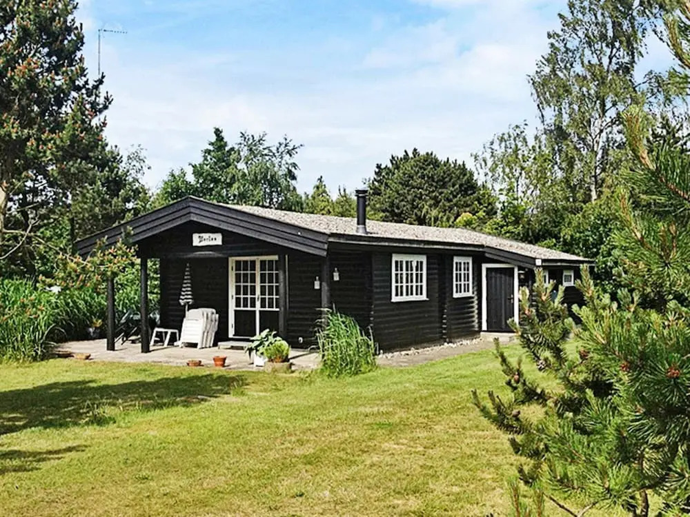 Cozy Holiday Home in Gedser Near Sea