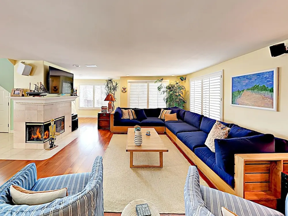 124 Oxnard - 3 Br Home