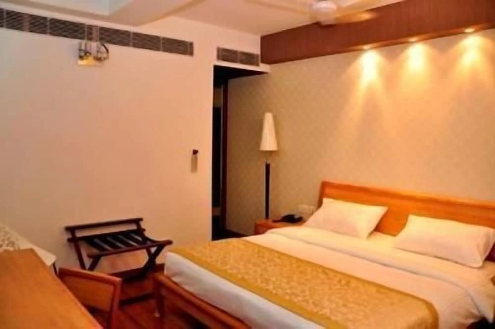 Hotel Apra Deluxe