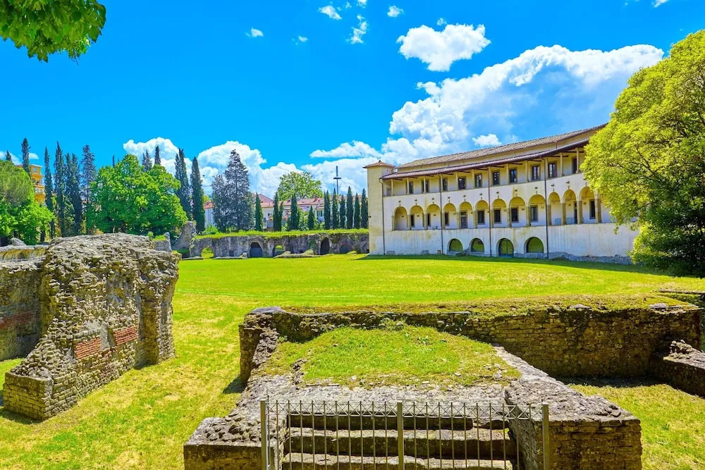 Villa Chimera Green 12 with Pool & Gym