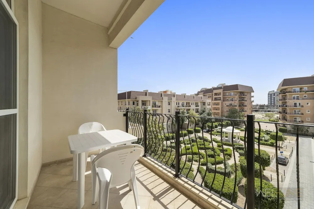 WelHome - Stylish Studio with Park Views in Regent House 2