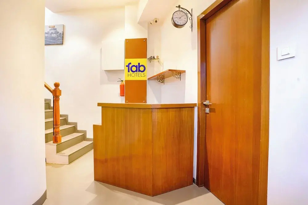 FabHotel Mumbai Corporate Rooms JB Nagar - Nr Airport