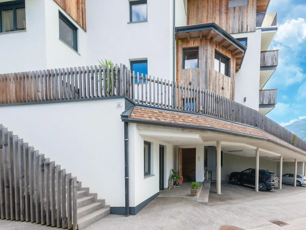 Attractive Flat With Beautiful Views