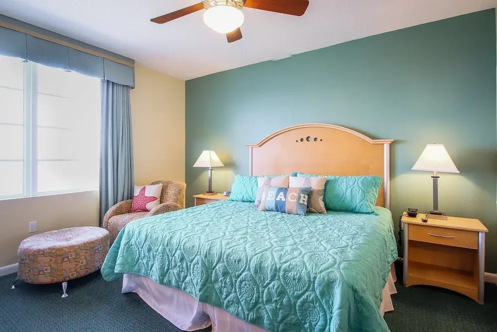 Ocean Walk 2424a