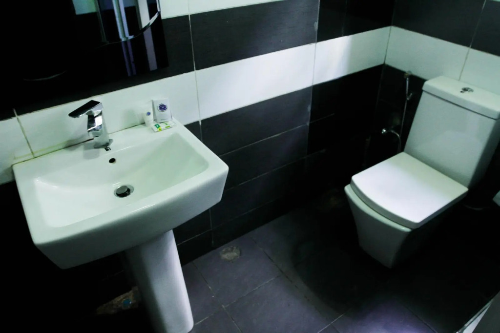 Crownedge Hotels