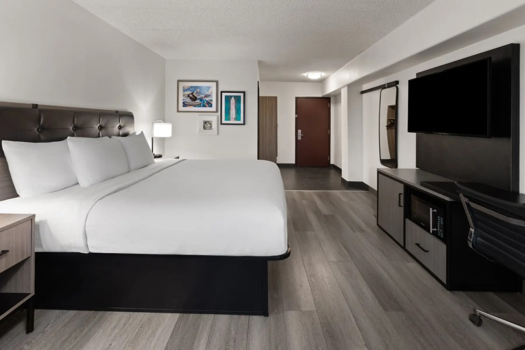 Holiday Inn Express & Suites Washington DC - NoMA by IHG