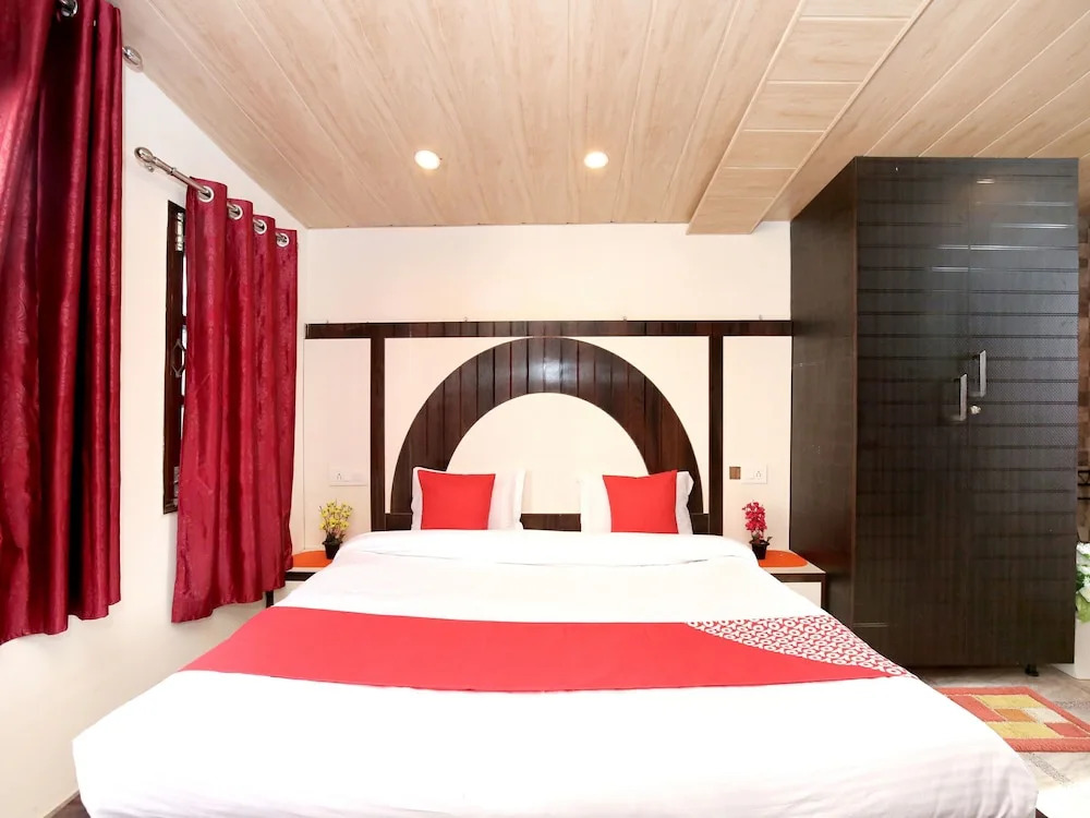 OYO 11904 Home Cottage Stay Sec 6