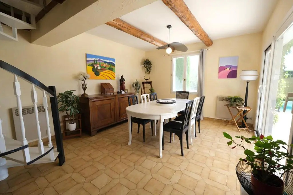 Très Agréable Location de Vacances Avec Piscine Privée Dans Le Luberon, Située En Campagne de Gargas, Proche de Roussillon, 8 Personnes, Ls2-15 Lou Classi