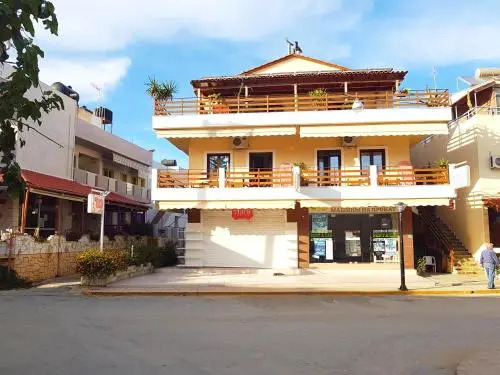 Zorbas Hotel Apartments & Studios