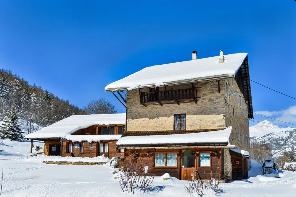 LA FERME de BELLINE Chalets ou Gîtes