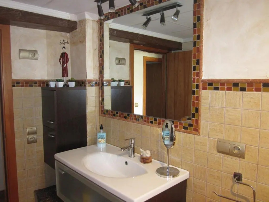 Casa Enric , con zona infantil, piscina y parking privado