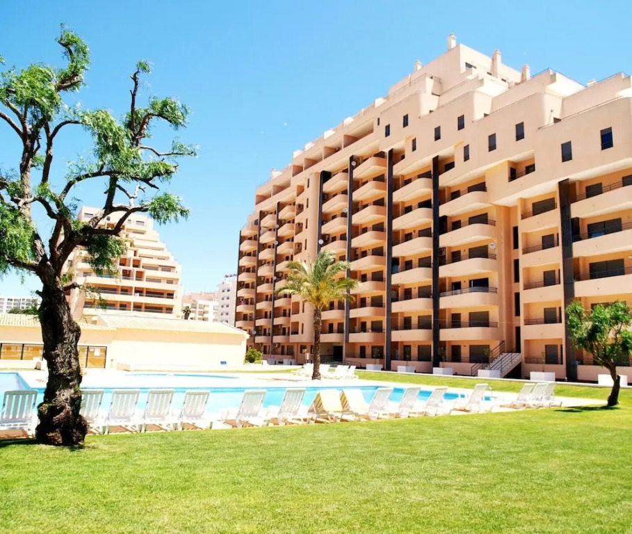 16 in Portim o With 2 Bedrooms and 2 Bathrooms