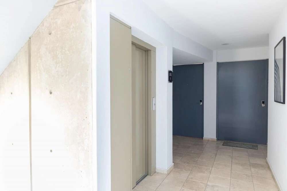 Renovated 1BR Balcony Rooftop