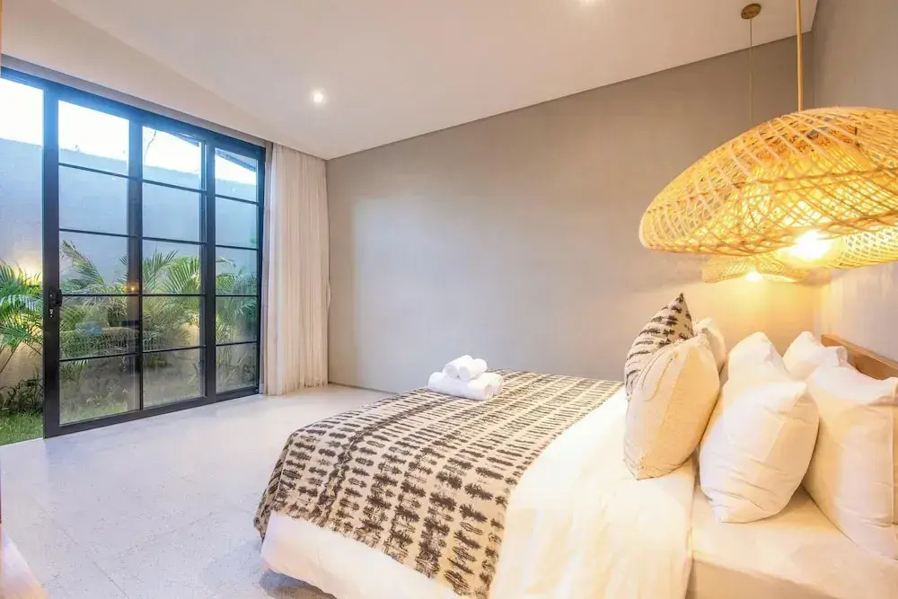 Bohemian Lush 5BR Retreat, 5 Mins to Bingin Beach
