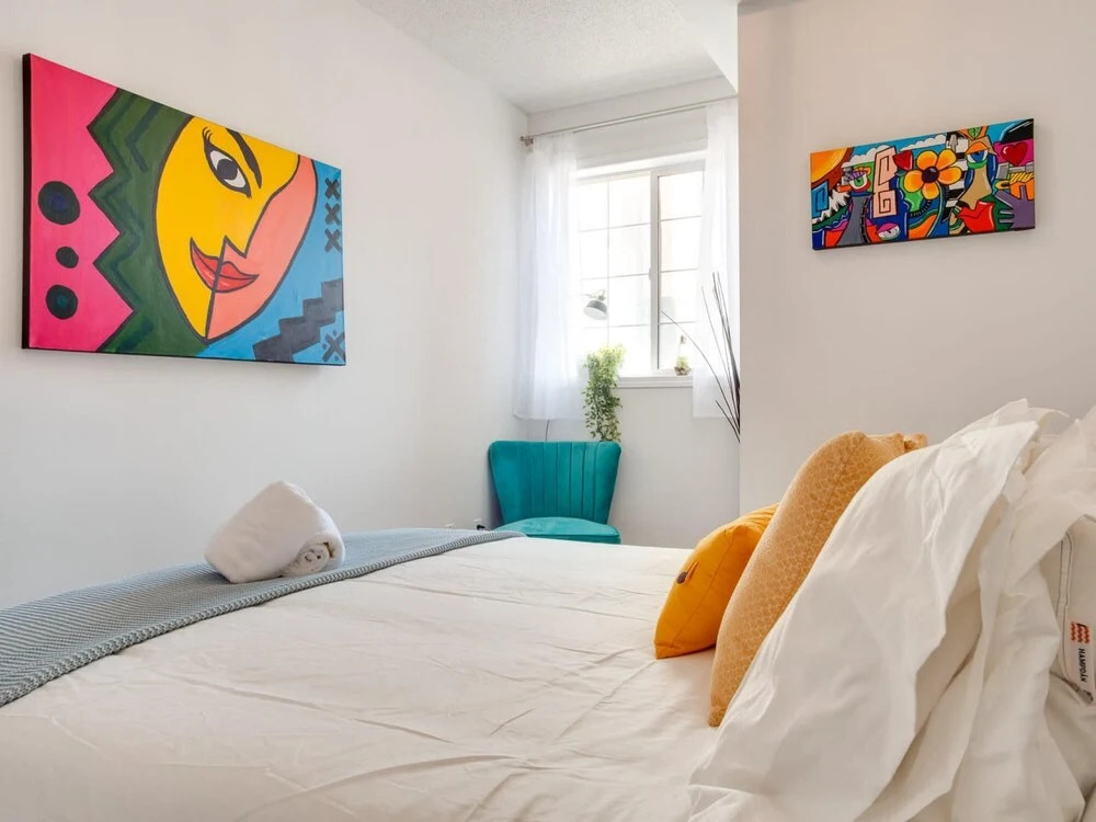 Fun and Colourful Condo w Foosball Parking Coffee